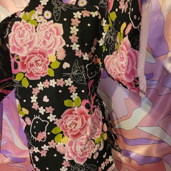 Hello Kitty Top Shorts Outfit Size Small Black Lace Rose Halloween Gyaru Cosplay - Picture 15 of 15